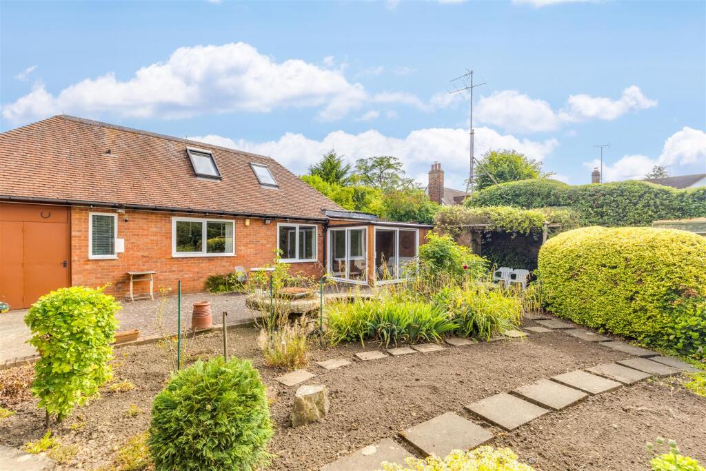 Meadow Way 34-26.jpg