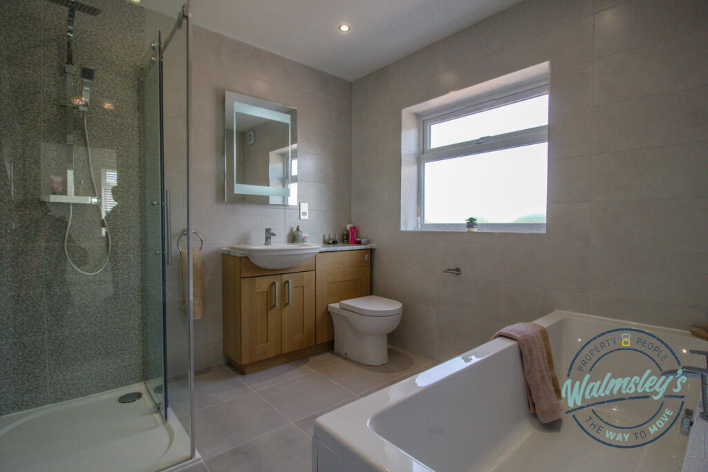 Four piece 1st floor family bathroom