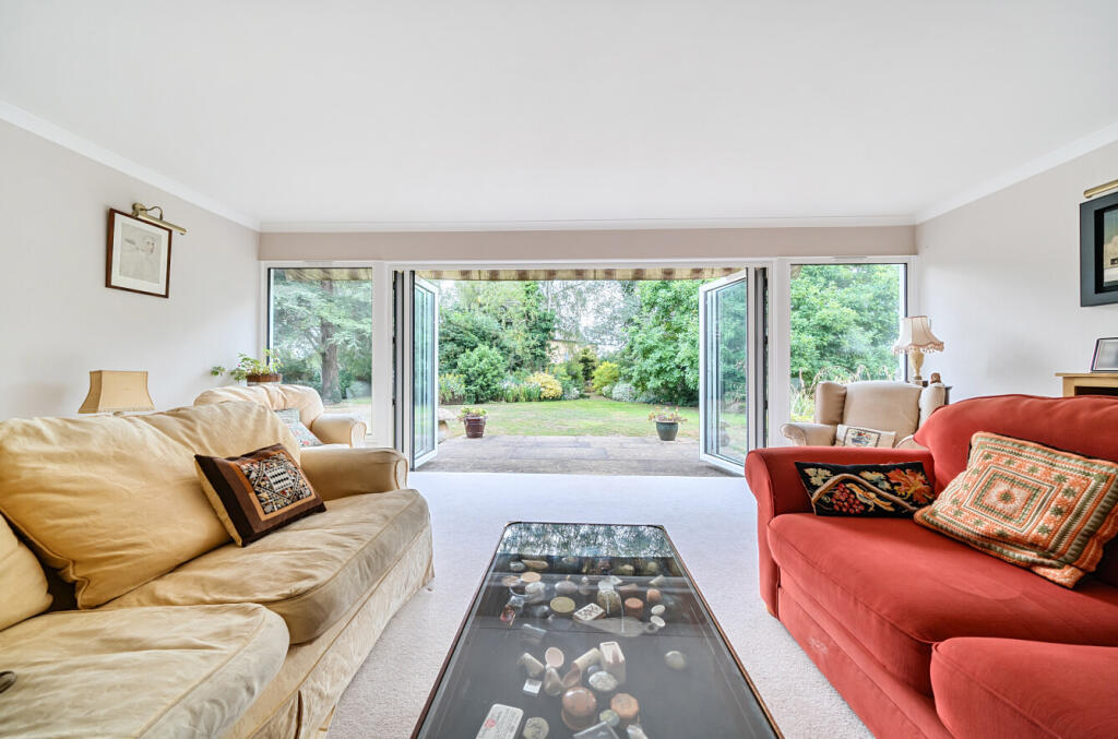 1340896-3-68a4486...