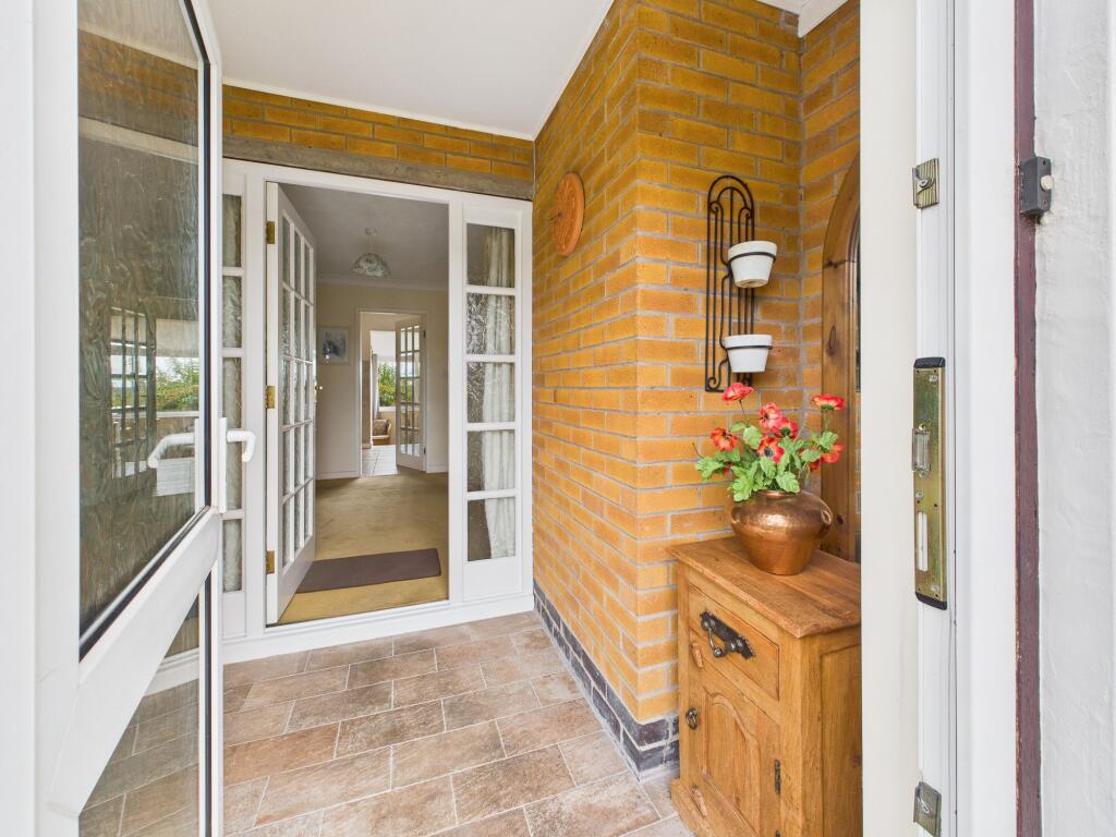 Entrance Porch through to Entrance Hallway