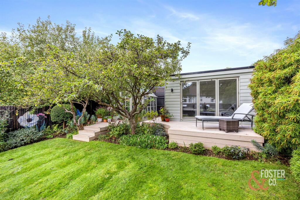 Goldstone Crescent_109-022.jpg