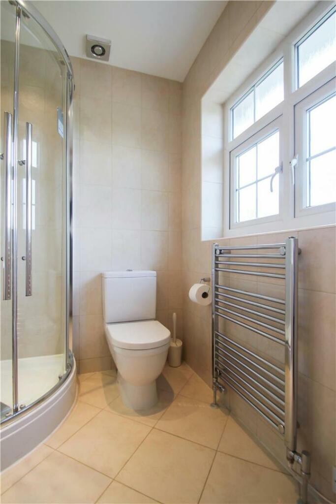 Bedroom 1 En-Suite 2