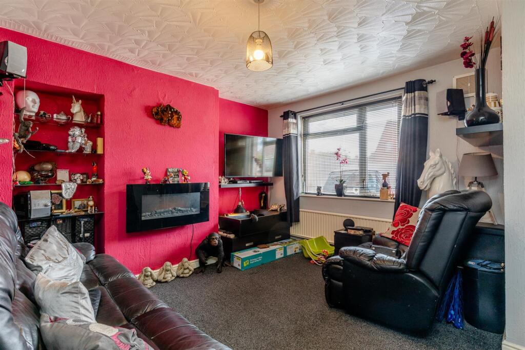 Wordsworth Road, Horfield Living Room 1.jpg