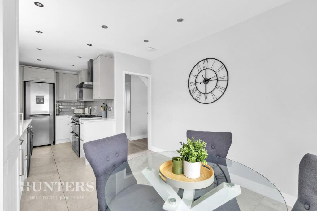 Dining kitchen