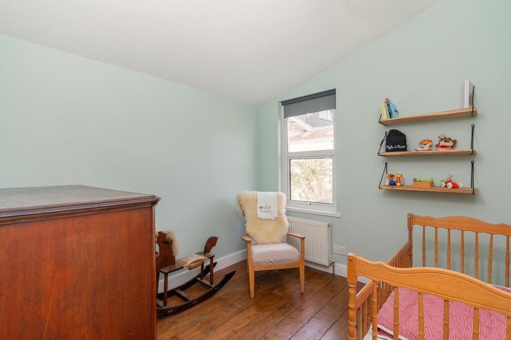 7H7AVP - Bedroom E.jpg