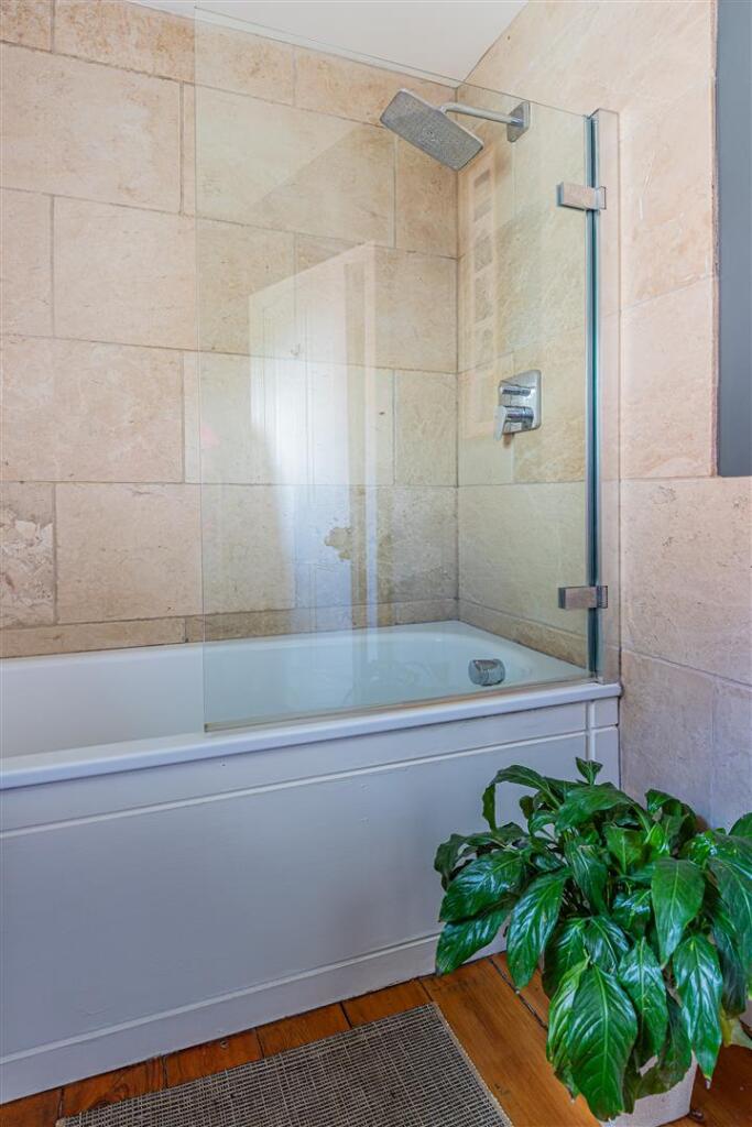 Ilton Road 25-20.jpg