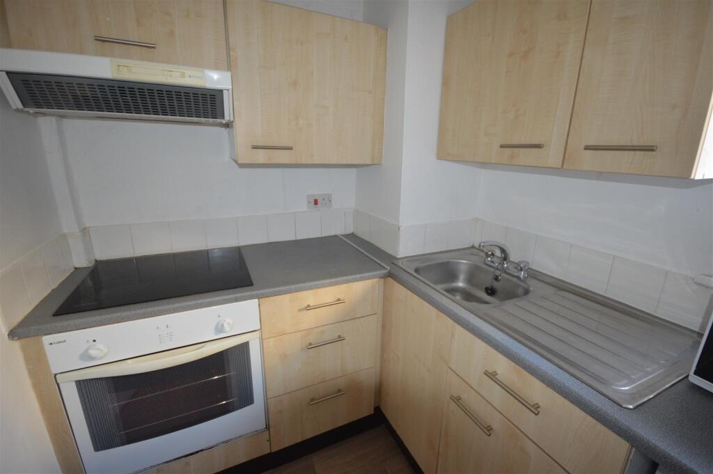 Kitchen.JPG
