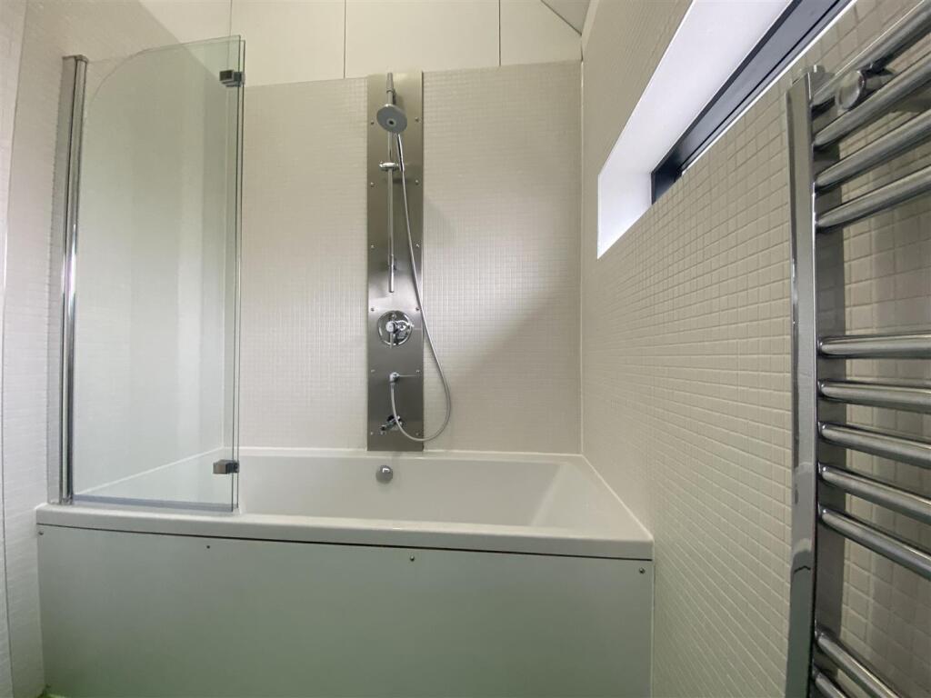 Bathroom2.jpeg