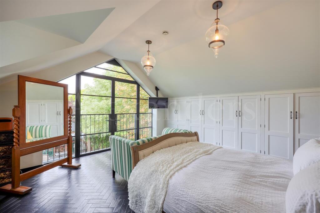 Principal Bedroom
