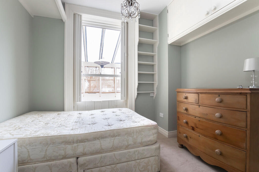 Flat 4, Pembury-1...