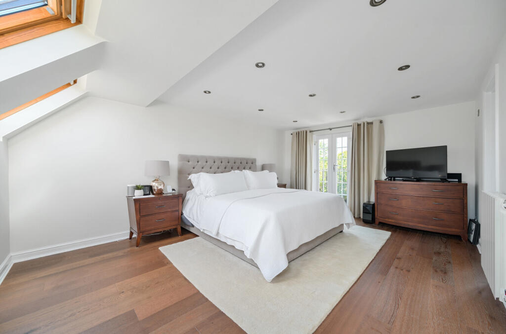 1334197-33-689309...