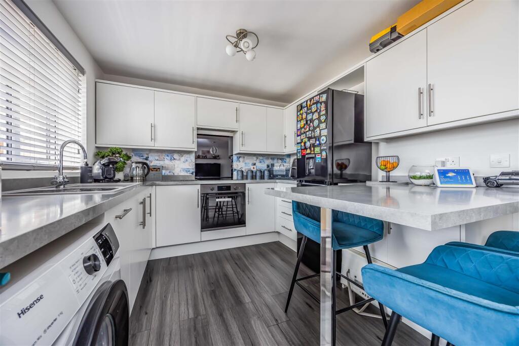 13 Anne¿s Court, Seafront, Hayling Island-Small-Po