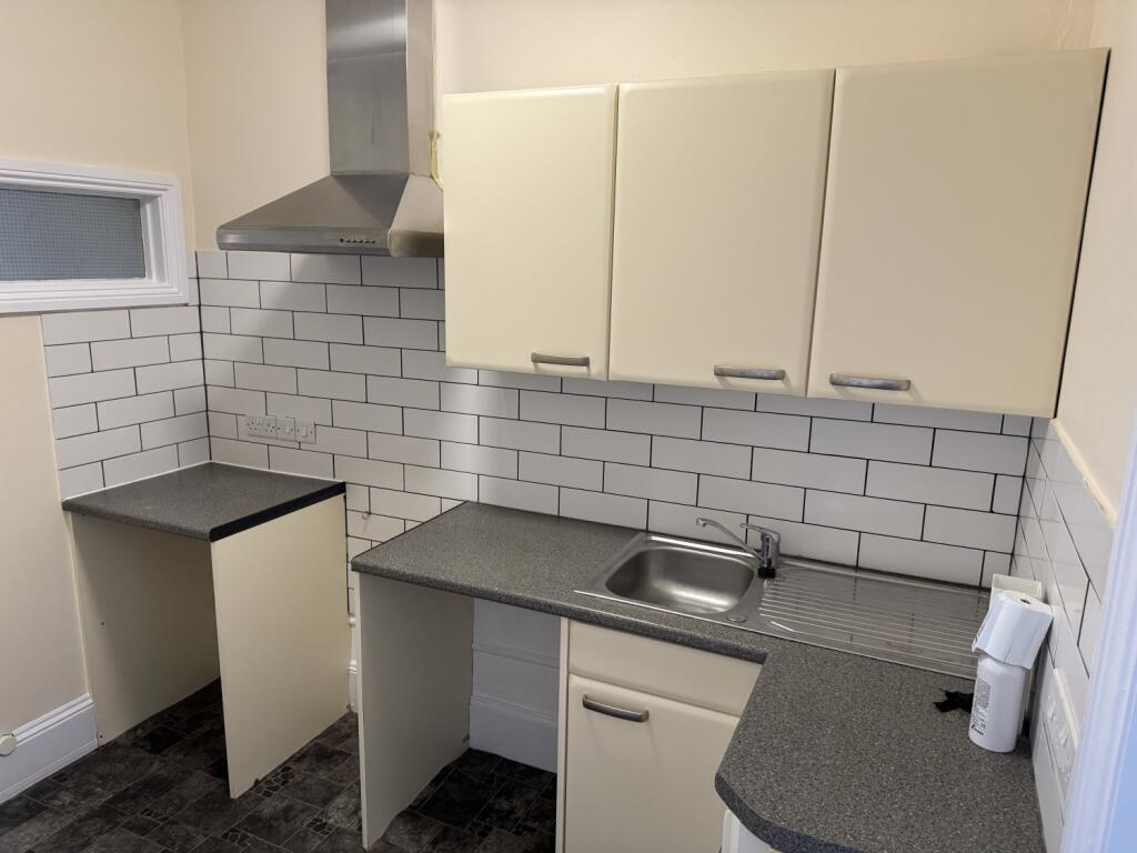 Kitchen (2)