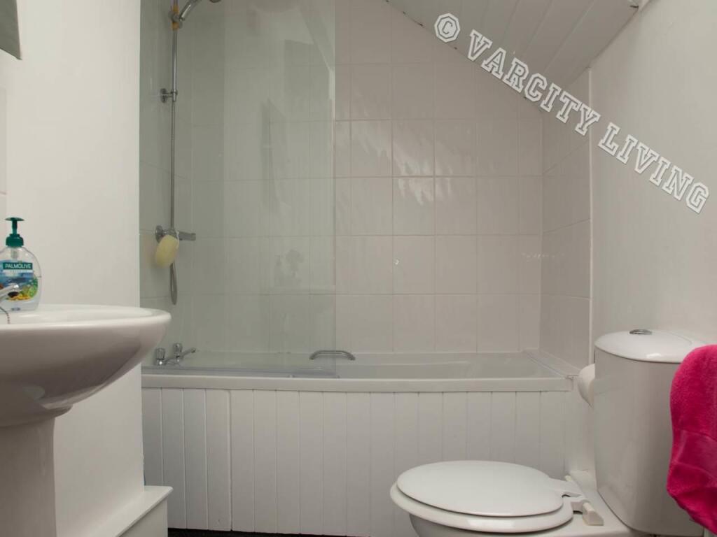 48Caellepa_bathroom4.jpg