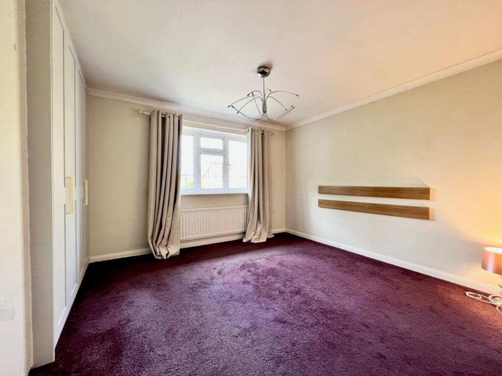 10 Rydal Way BEDROOM