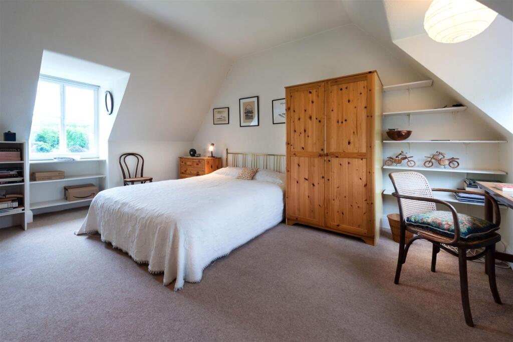 D0380 12 reynolds close topBed.jpg