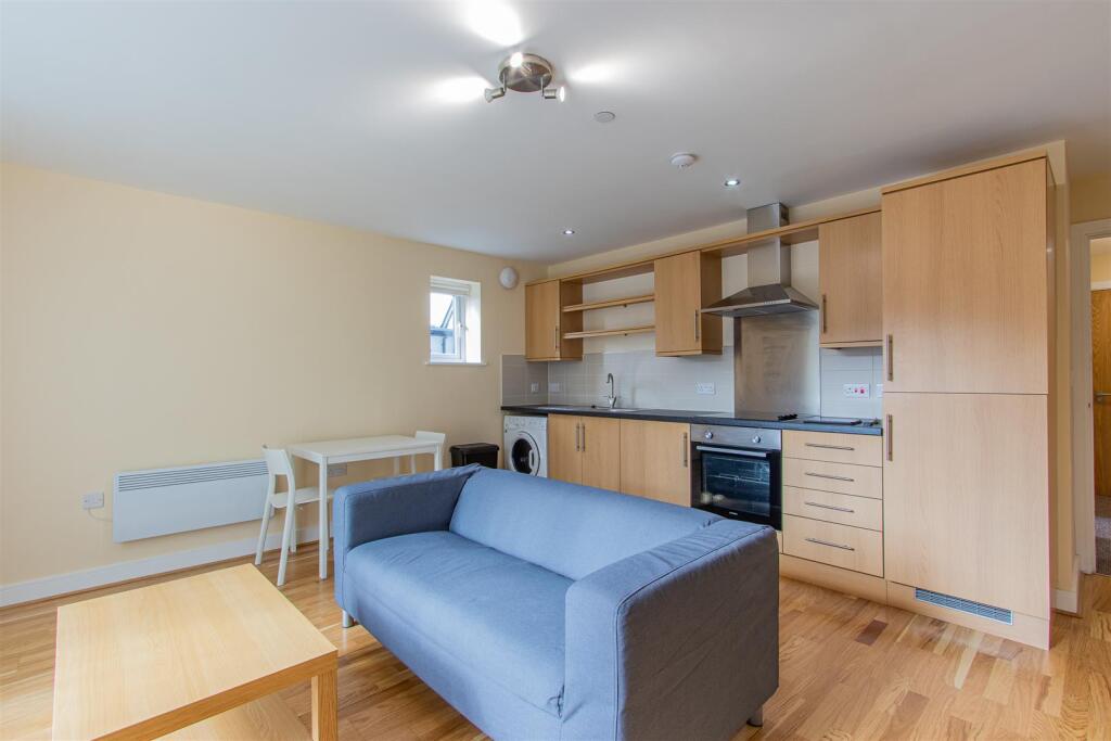 Churchill Villas 47-8.jpg