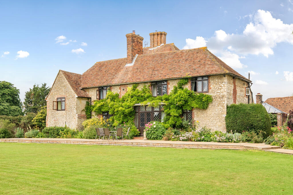 Station Road, Ashford, TN25