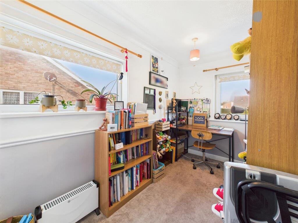 Bedroom: