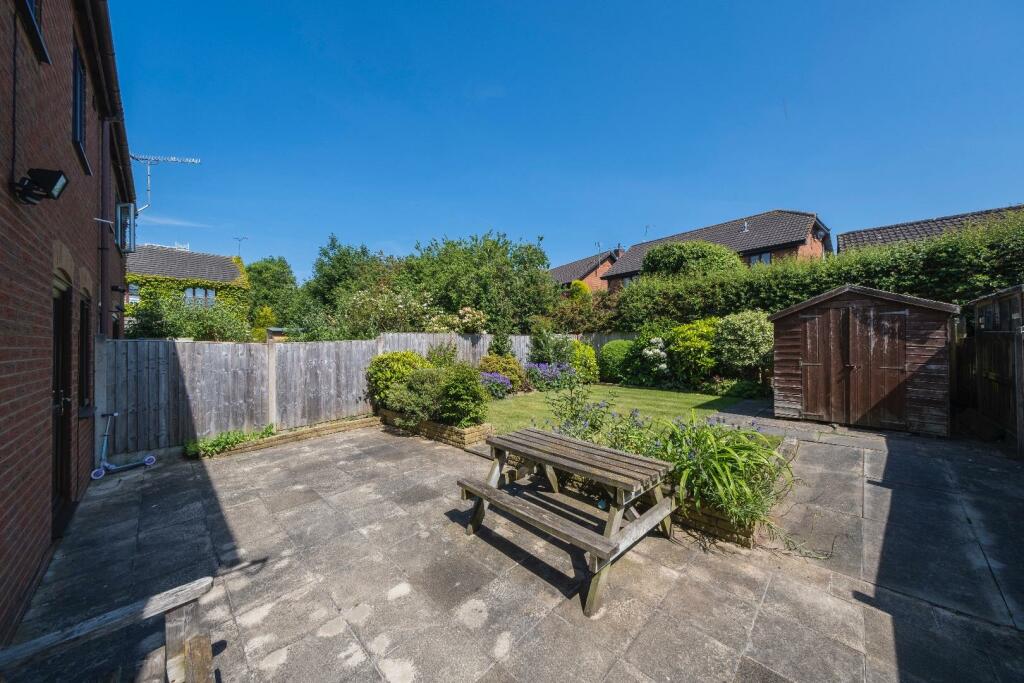 8 Ardens Meadow-021.JPG