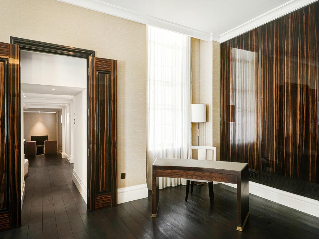 Corinthia Residences
