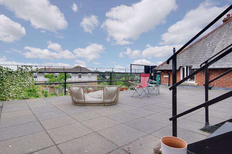 Private Roof Terrance