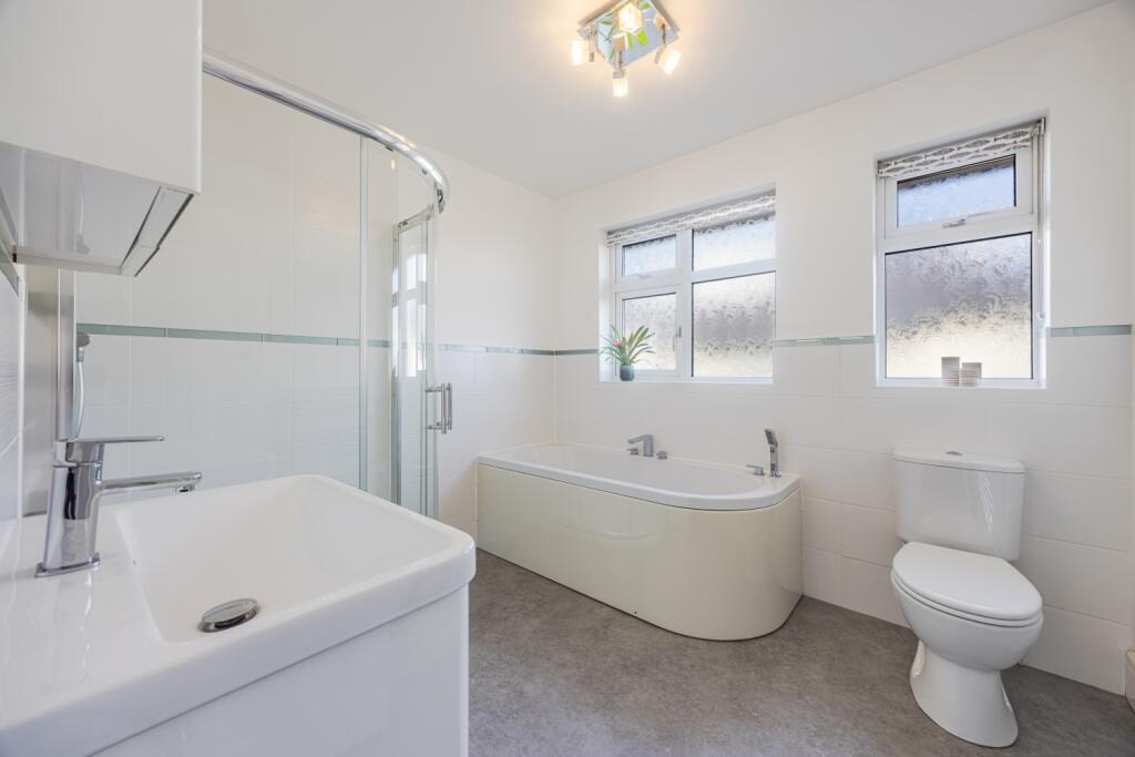 A35 - 20 Laura Grove Paignton - 250305