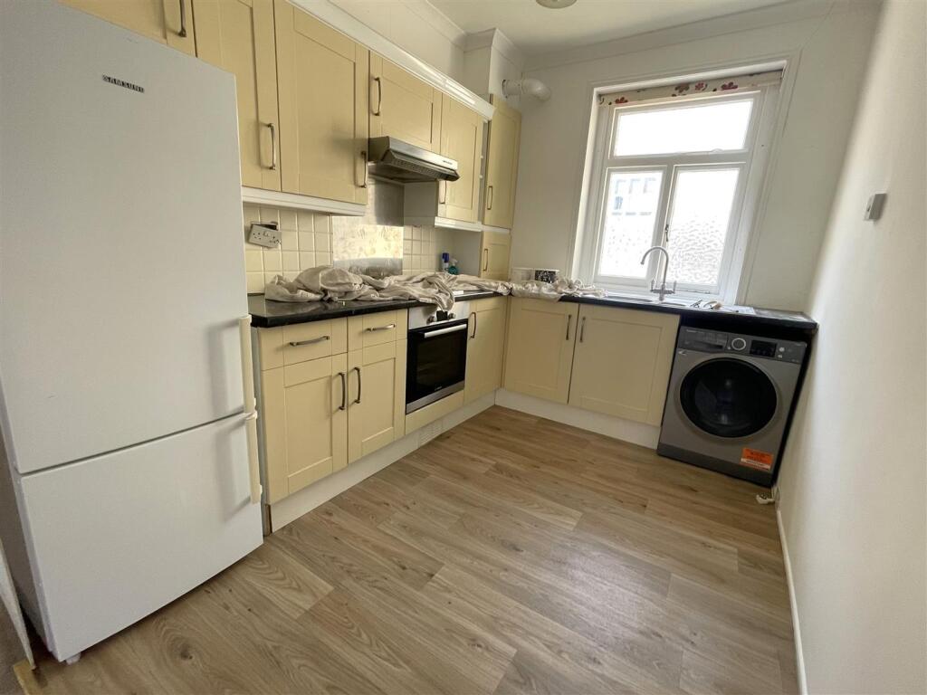 1. Kitchen.jpg