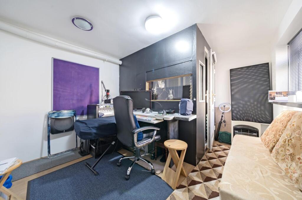 Davidson Frost-Wellings, DFW, Wolsey Grove, Edgwar