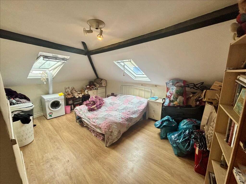 BEDROOM 3