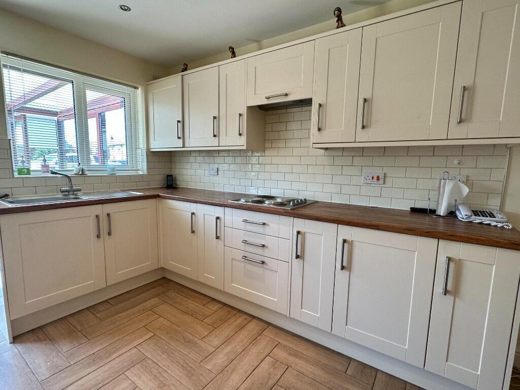Contemporary Kitchen