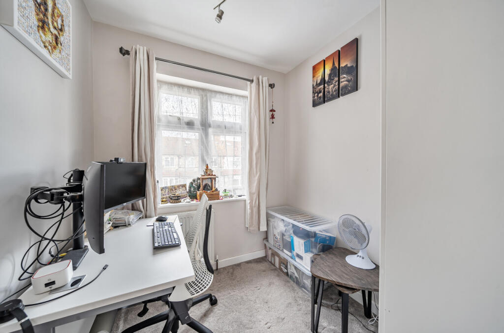 1328528-3-687fcac...