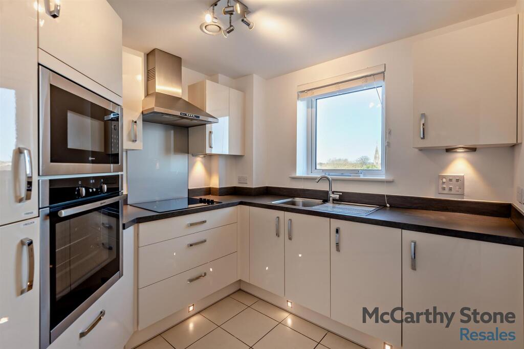 8639828-interior04-800.jpg