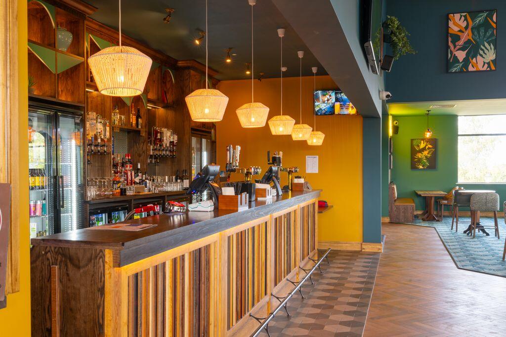 2023 Devon Hedley Wood Restaurant Bar Area Empty (