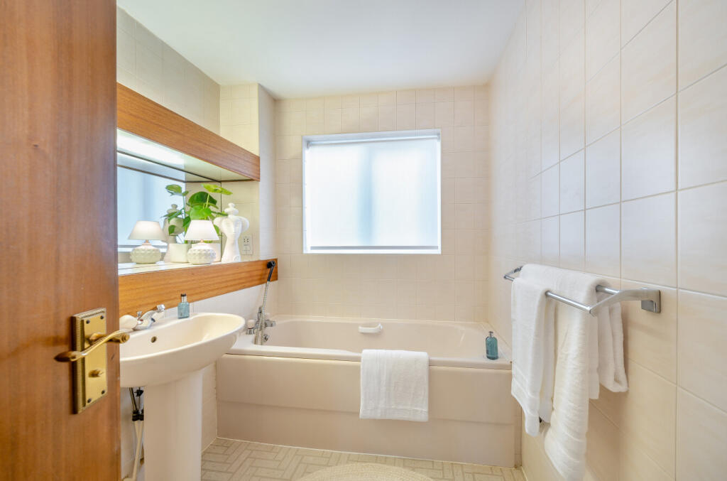 17-681e34ec4c5f0-...