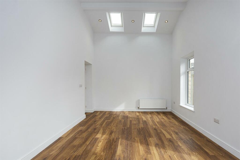 Bramleys Estate Agents - Elland - Oliver Meadows (