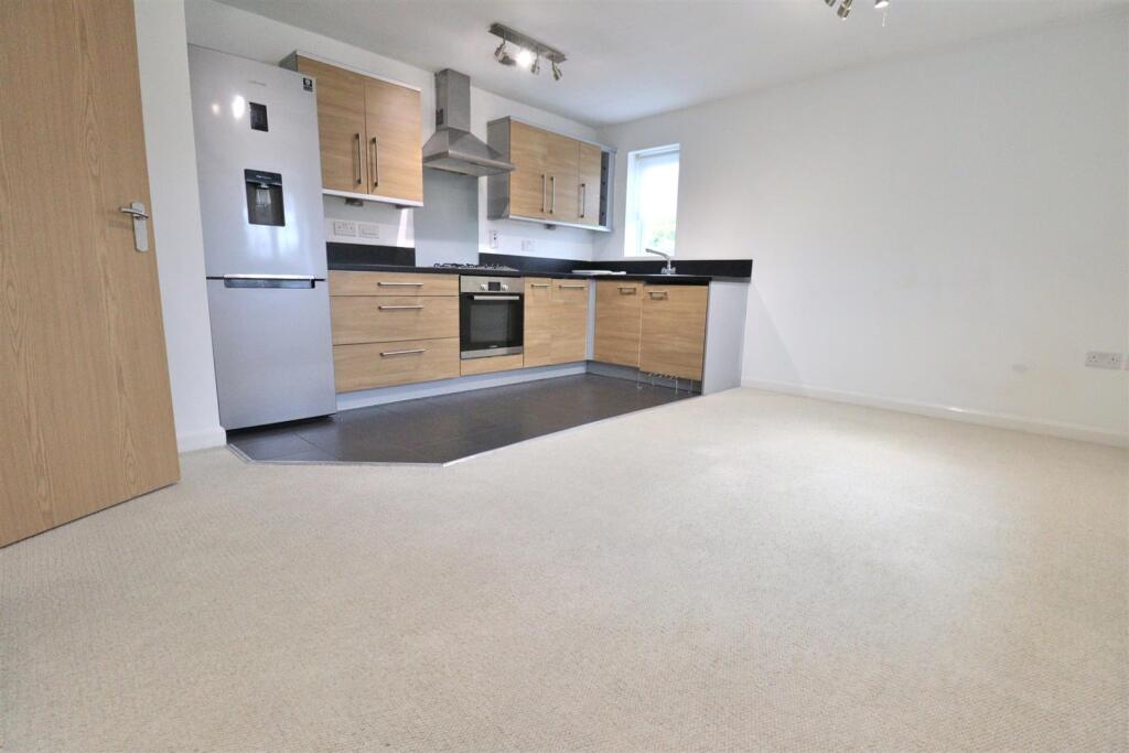 Great North Road, Hatfield