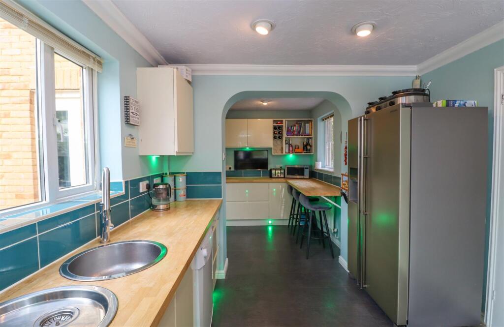 Kitchen/Breakfast Room