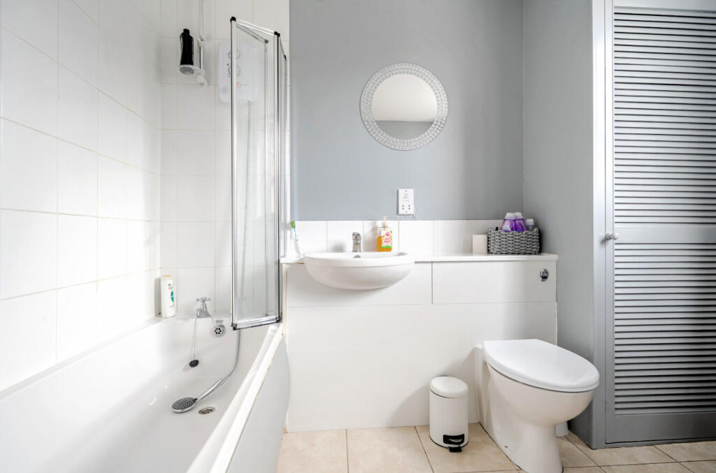 1346141-16-68b5e2...