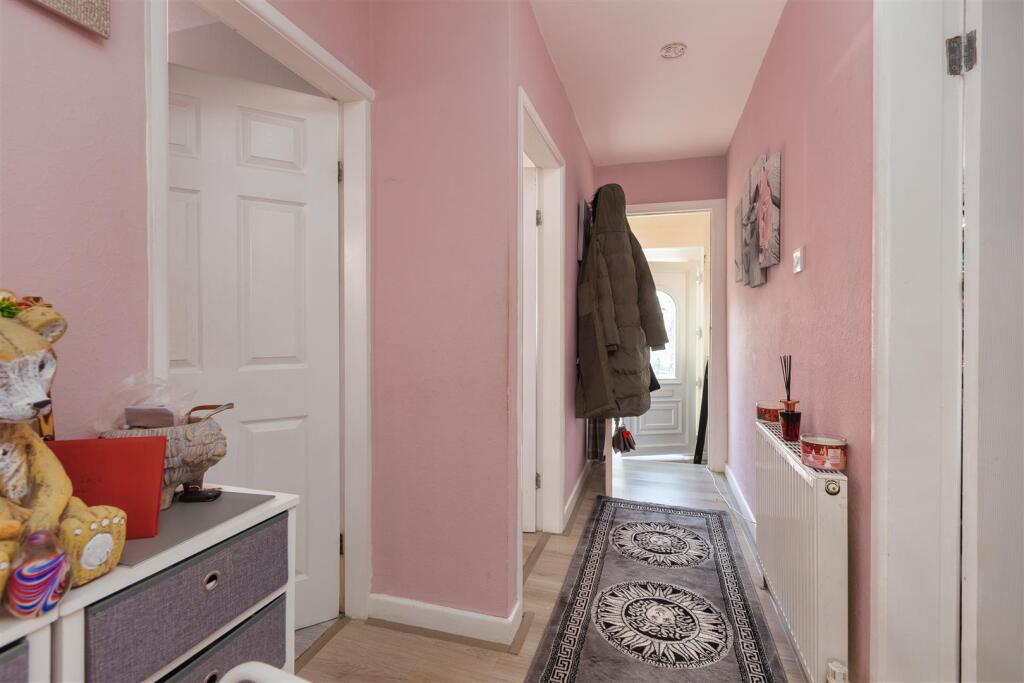 28 HAWKESHEAD DRIVE-5.jpg