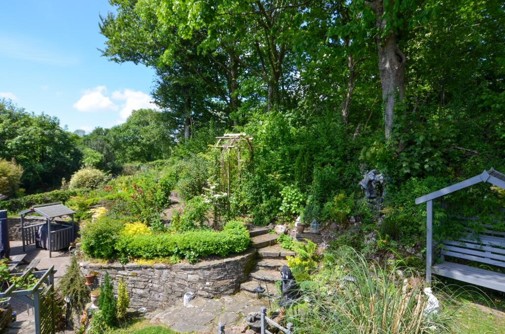 To Book A Viewing Call TPS Lostwithiel on 01208 87