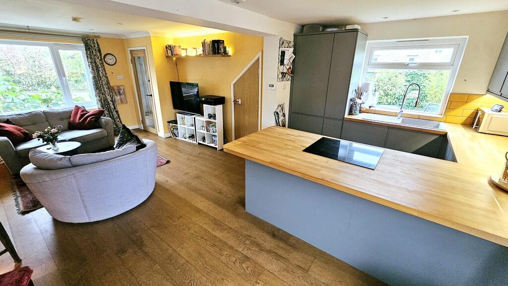 Kitchen/Dining Ro...