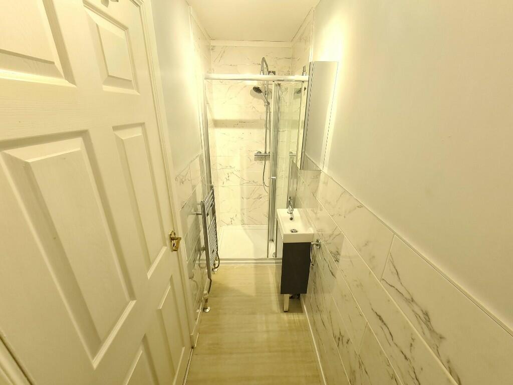 Master - Ensuite