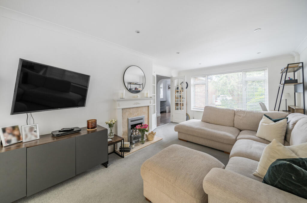 1310487-9-685aa6c...