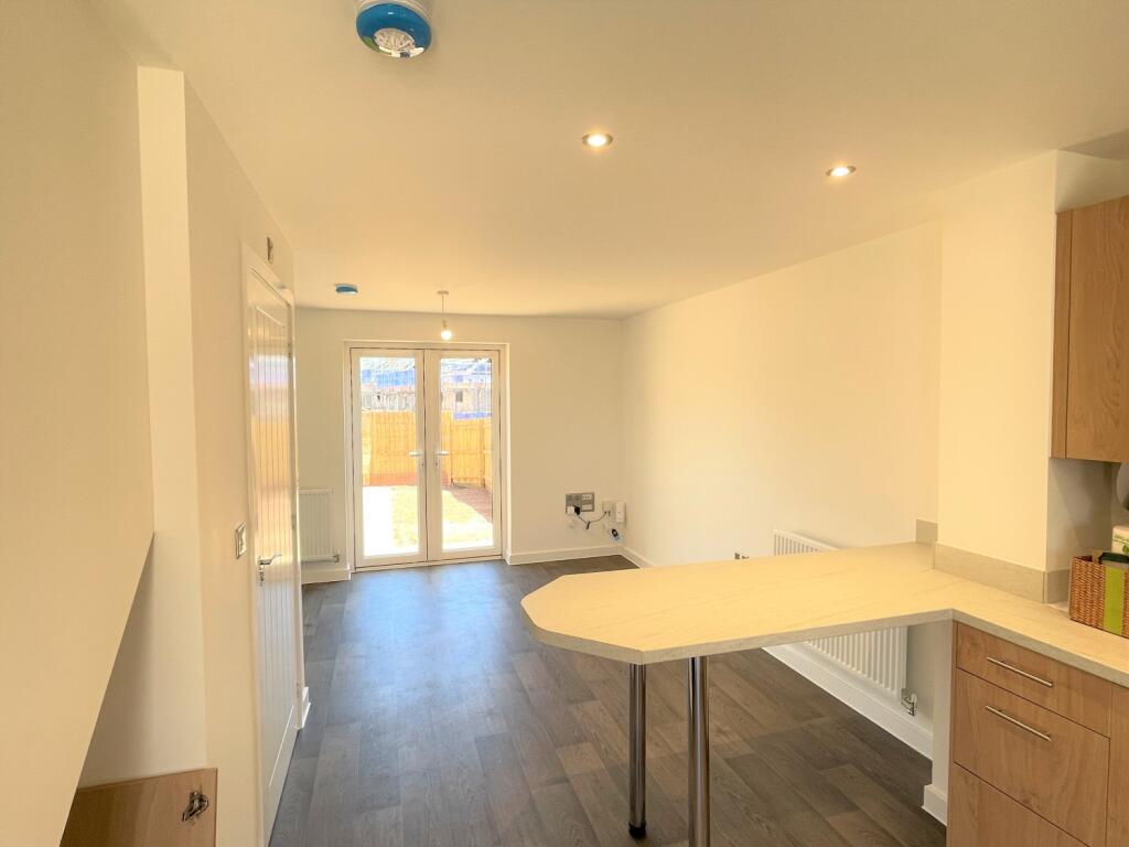 9 Calm Water Close, Dawlish - open plan