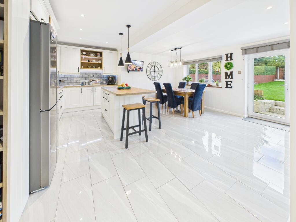 Living/Dining Kitchen