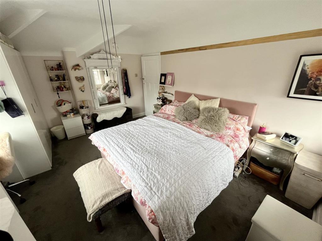 Bedroom 1 Aspect 2