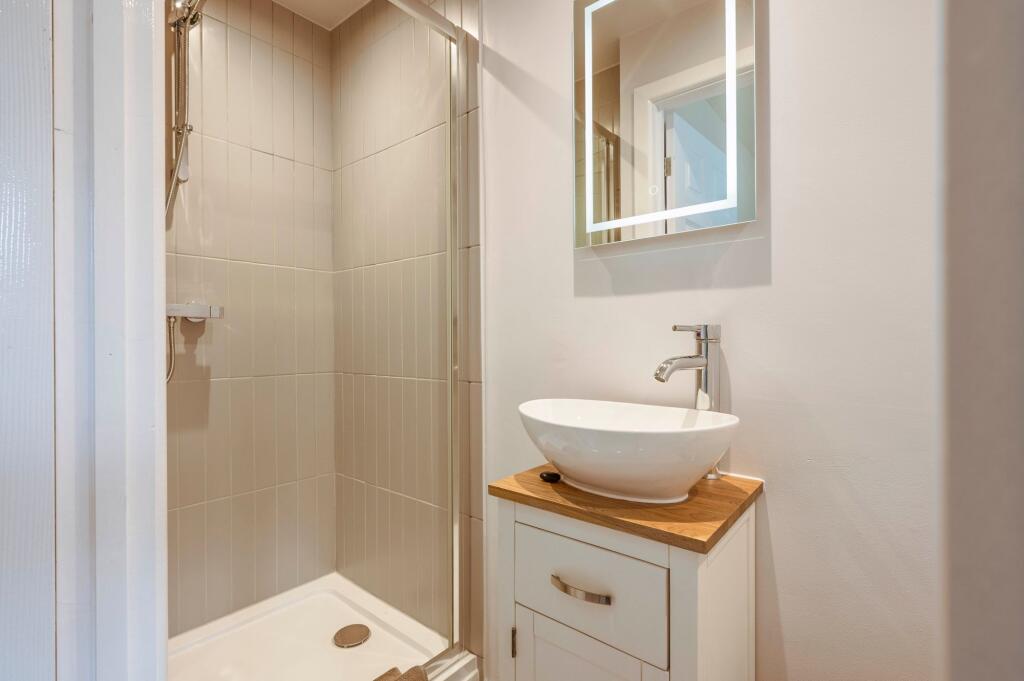 Bedroom One En-suite