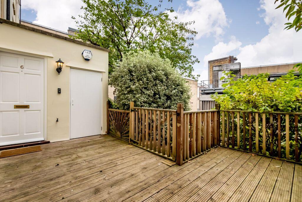 Rear Decked Courtyard