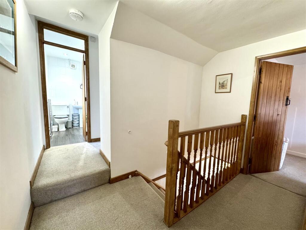 FIRST FLOOR STAIRS AND LANDING